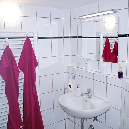 Ferien-wohnung Am Menzer-park